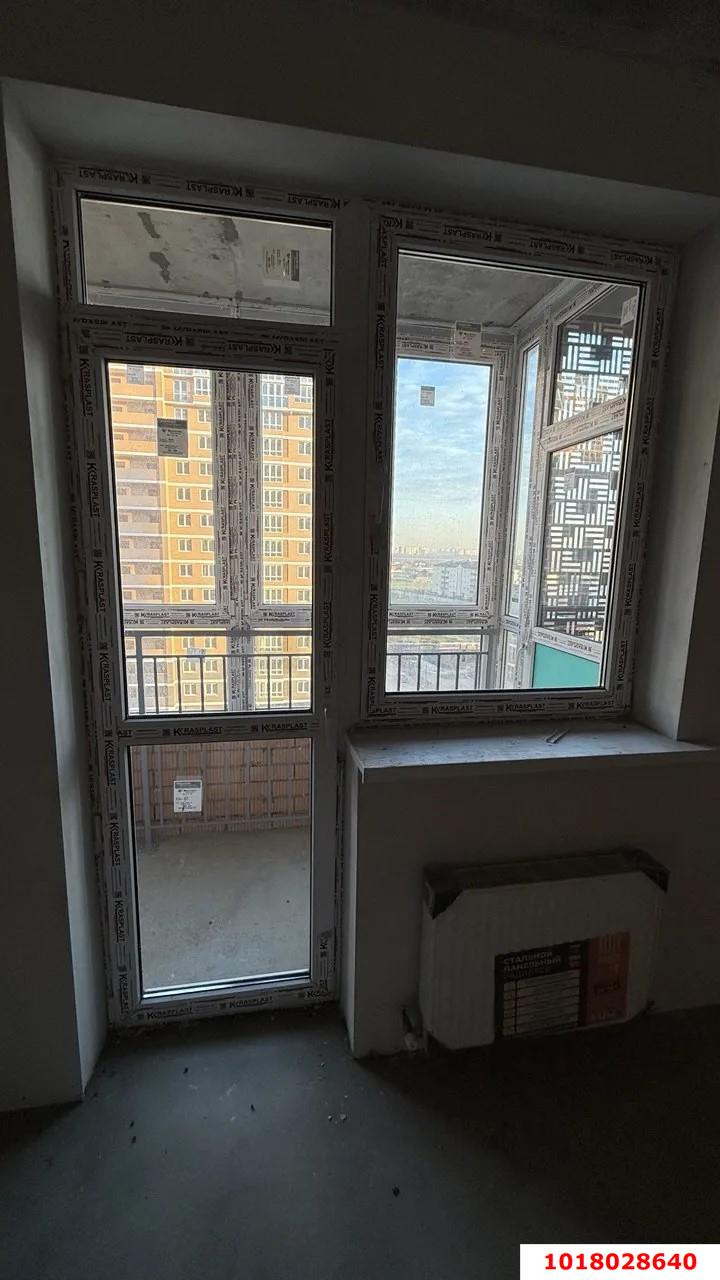Фото №9: 2-комнатная квартира 70&nbsp;м², 8/17&nbsp;эт. - Краснодар, Прикубанский внутригородской округ, мкр. 2-я Площадка, ул. Ветеранов, 85к2