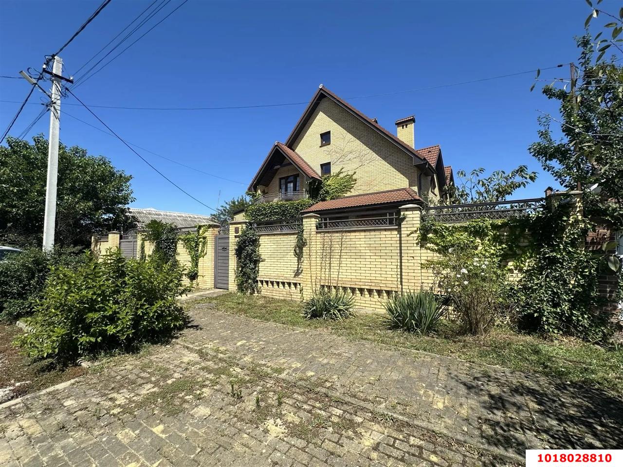 Фото №1: Дом 309&nbsp;м² + 9.49&nbsp;сот., 2&nbsp;эт. - Горячий Ключ, мкр. Курортная Зона, ул. Ленина