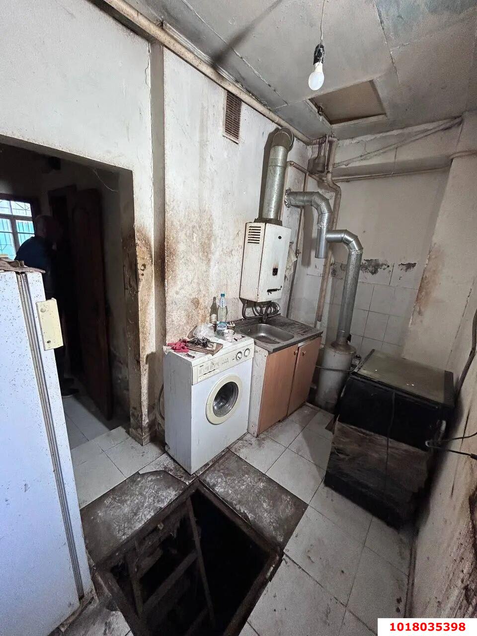 Фото №5: 2-комнатная квартира 30&nbsp;м², 1/1&nbsp;эт. - Краснодар, Центральный внутригородской округ, мкр. Центральный, ул. Карасунская, 115
