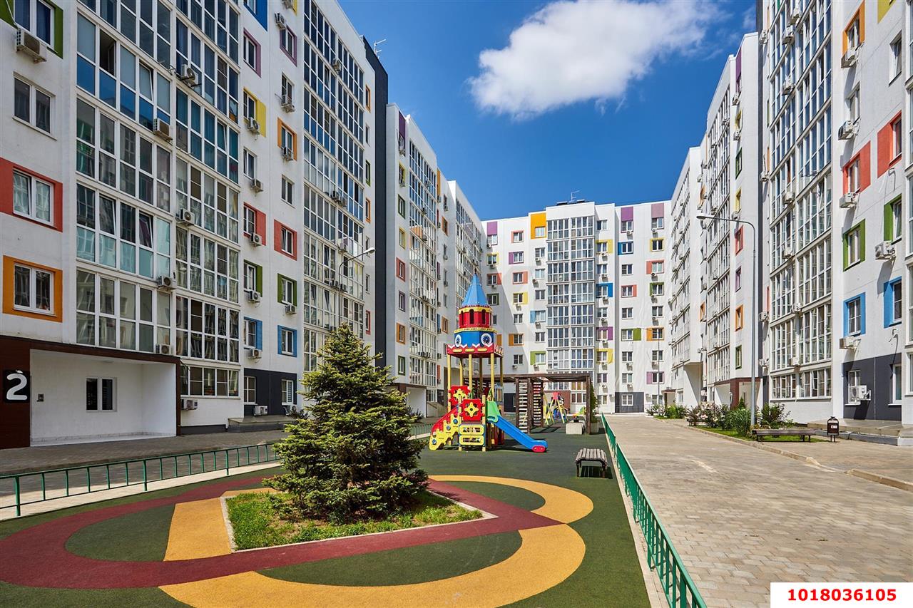 Фото №1: 3-комнатная квартира 102&nbsp;м², 3/9&nbsp;эт. - Краснодар, Прикубанский внутригородской округ, мкр. жилой комплекс Южане, ул. Даниила Смоляна, 80/1