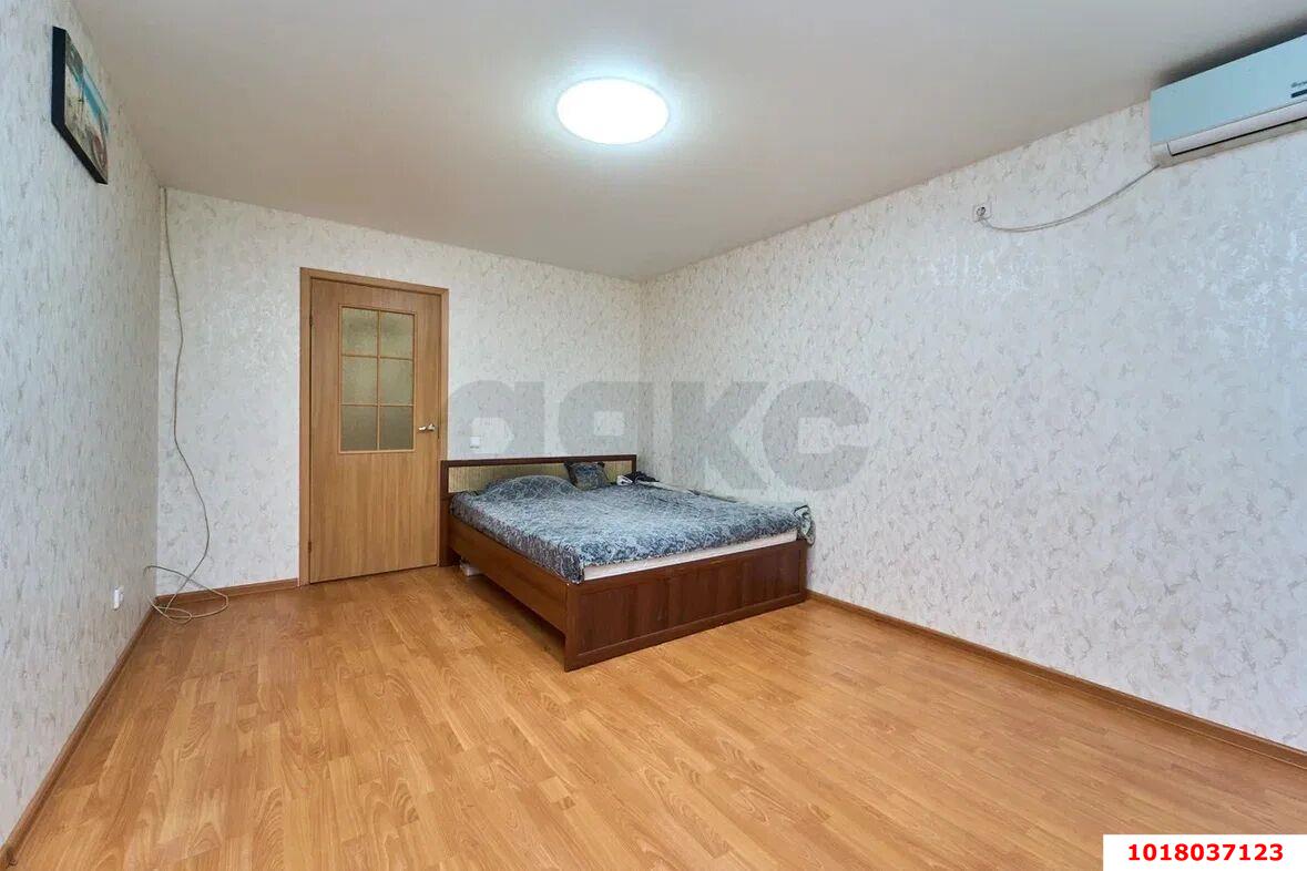 Фото №6: 1-комнатная квартира 46&nbsp;м², 2/16&nbsp;эт. - Краснодар, Прикубанский внутригородской округ, 9-й километр, мкр. Военный городок № 106, ул. имени Дзержинского, 54/12