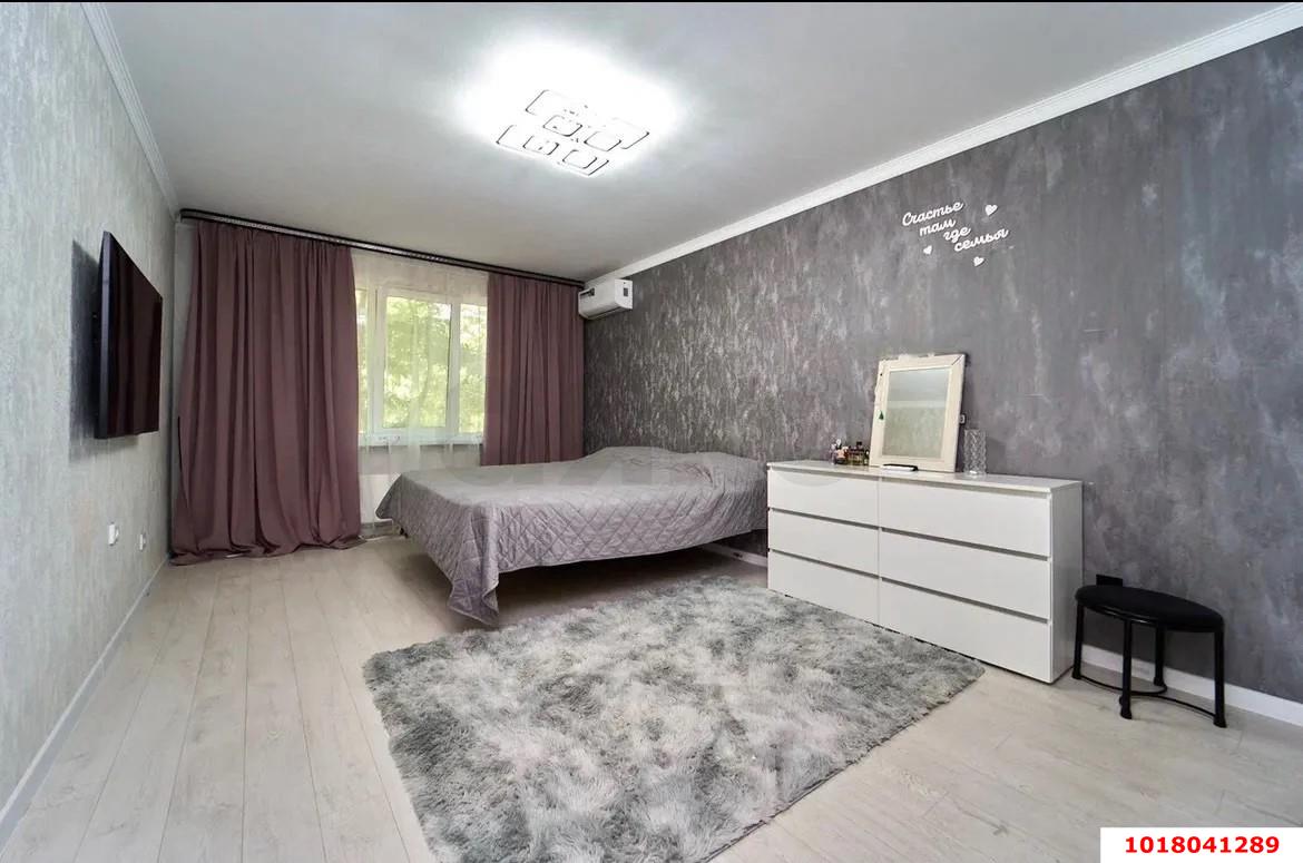 Фото №1: 3-комнатная квартира 81&nbsp;м², 1/16&nbsp;эт. - Краснодар, Прикубанский внутригородской округ, мкр. Московский, ул. Карякина, 27