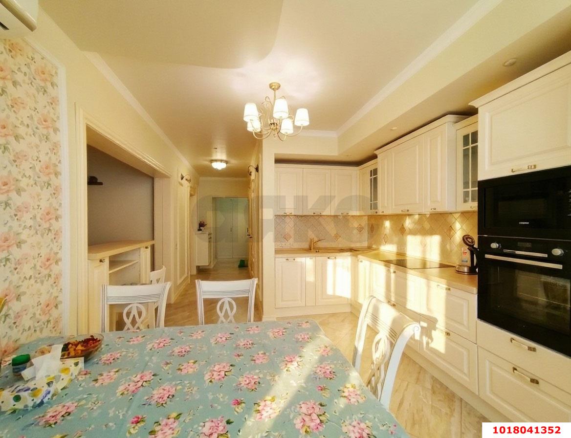 Фото №2: 2-комнатная квартира 70&nbsp;м², 15/24&nbsp;эт. - Краснодар, Западный внутригородской округ, ЖК Новый Город, мкр. Юбилейный, б-р Клары Лучко