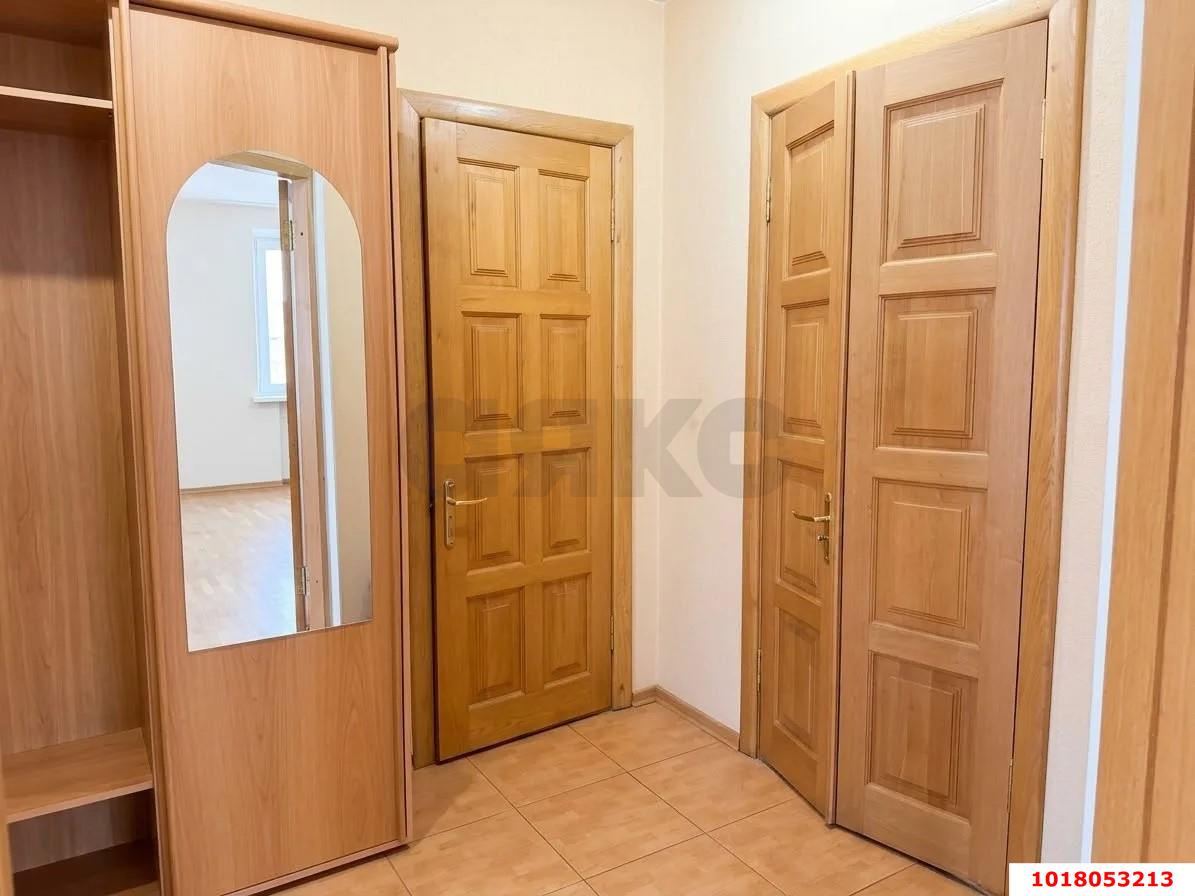 Фото №4: 2-комнатная квартира 85&nbsp;м², 4/4&nbsp;эт. - Краснодар, Центральный внутригородской округ, мкр. Черёмушки, ул. Старокубанская, 15