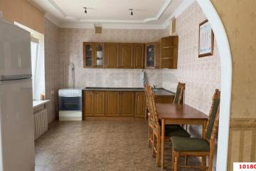 Фото №1: 2-комнатная квартира 85&nbsp;м², 4/4&nbsp;эт. - Краснодар, мкр. Черёмушки, ул. Старокубанская, 15