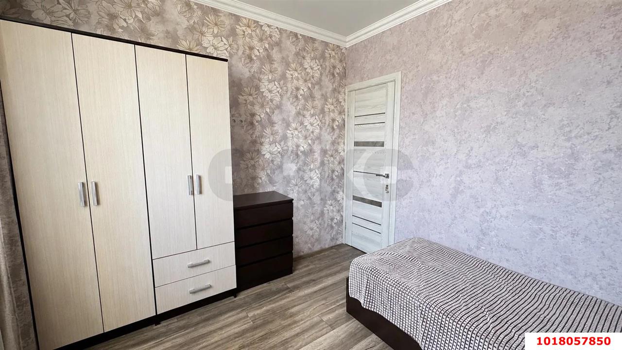 Фото №5: 2-комнатная квартира 42&nbsp;м², 5/17&nbsp;эт. - Краснодар, Прикубанский внутригородской округ, 2-я Площадка, мкр. жилой комплекс Кремлёвские Ворота, ул. Кореновская, 2к1