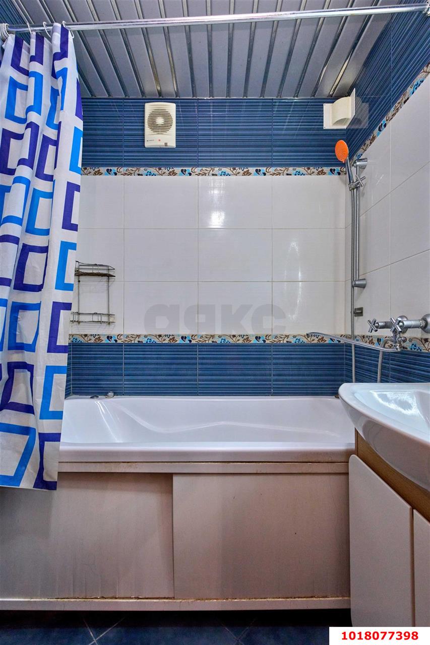 Фото №15: 3-комнатная квартира 64&nbsp;м², 8/9&nbsp;эт. - Краснодар, Прикубанский внутригородской округ, мкр. 40 лет Победы, ул. имени 40-летия Победы, 146/6к2