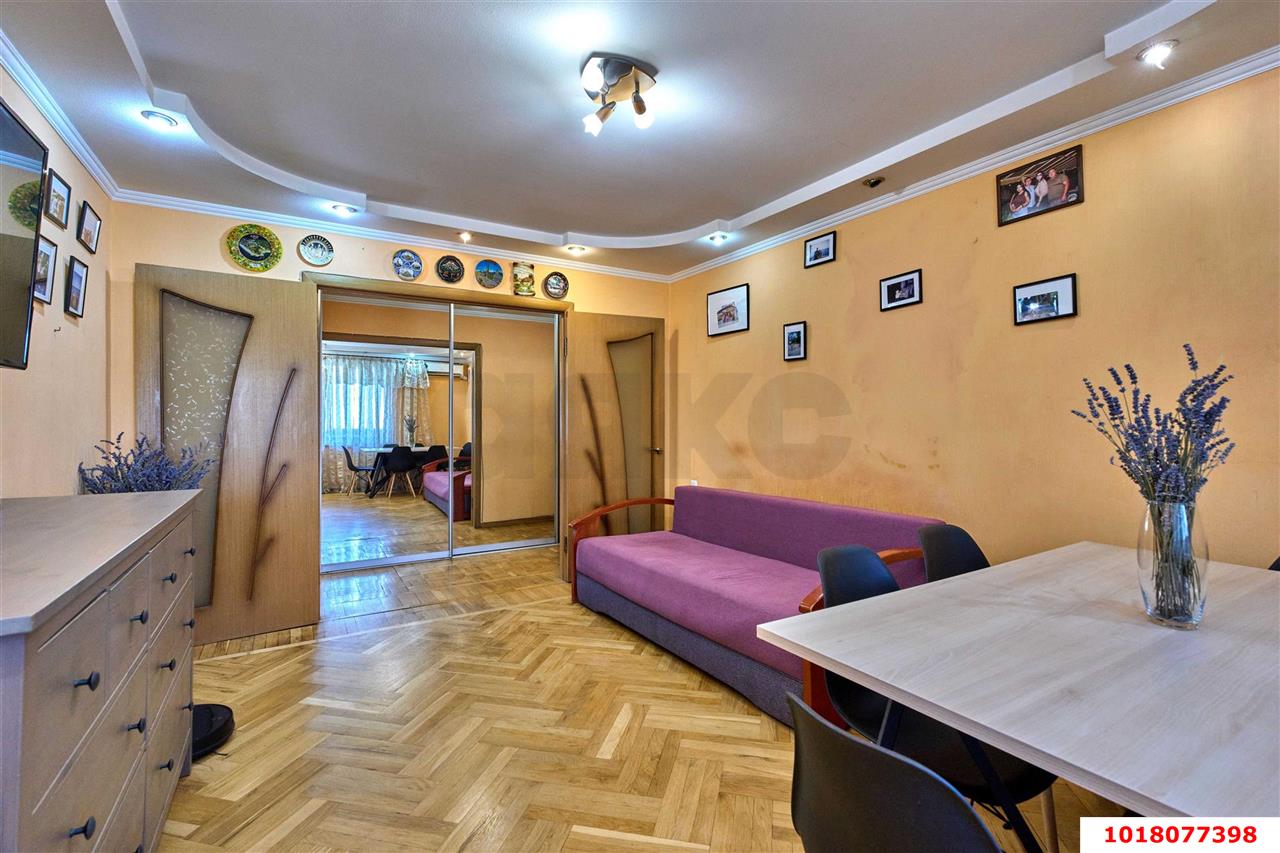 Фото №1: 3-комнатная квартира 64&nbsp;м², 8/9&nbsp;эт. - Краснодар, Прикубанский внутригородской округ, мкр. 40 лет Победы, ул. имени 40-летия Победы, 146/6к2