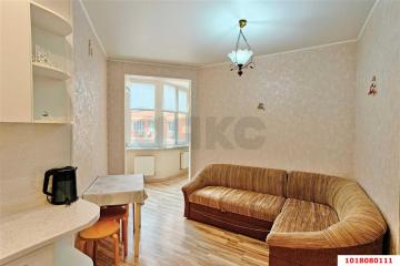 Фото №1: 1-комнатная квартира 38 м², 5/9 эт. - Краснодар, мкр. Музыкальный, ул. имени Мусоргского М.П., 6/1