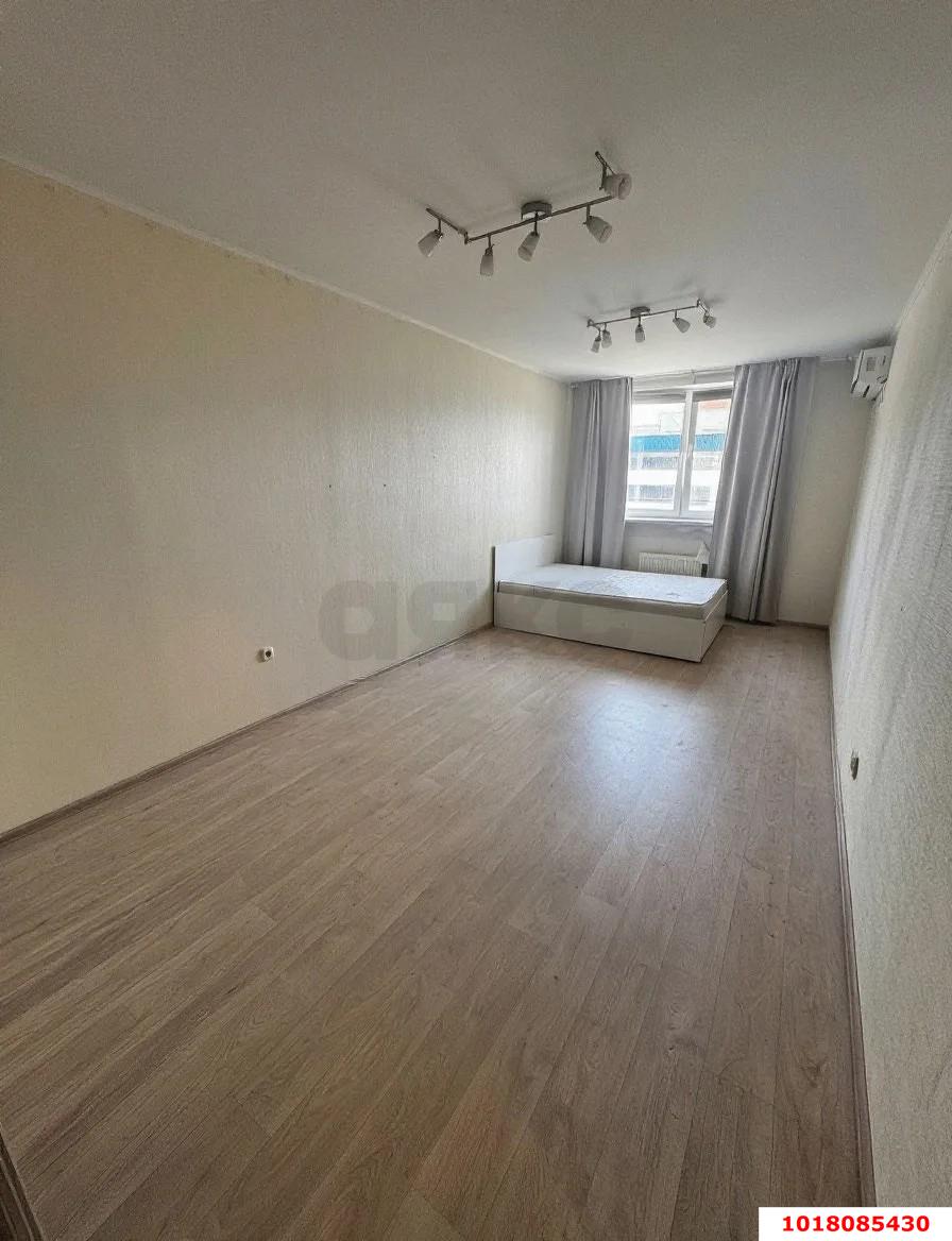 Фото №3: 2-комнатная квартира 63&nbsp;м², 4/11&nbsp;эт. - Краснодар, Прикубанский внутригородской округ, Фестивальный, мкр. Солнечный, ул. имени Симиренко, 45