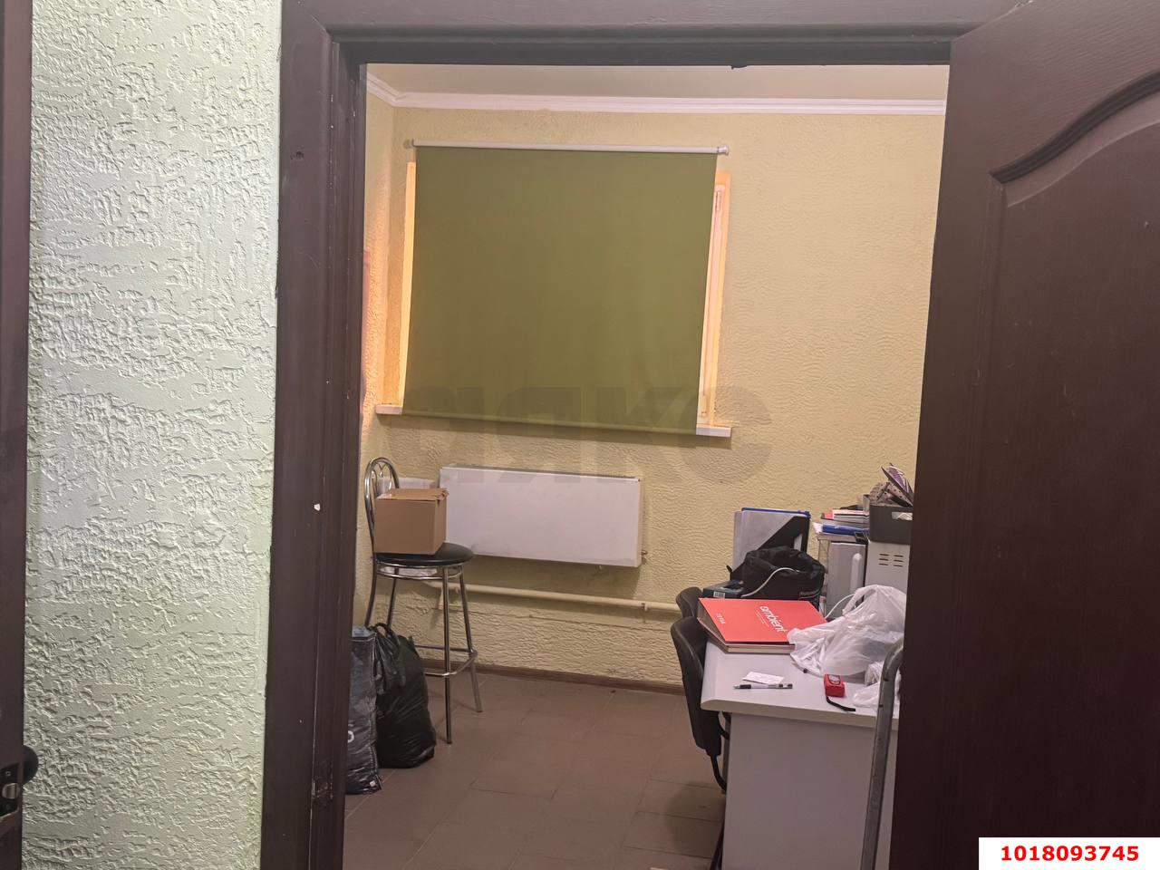Фото №9: Торговое помещение 16&nbsp;м², -1/14&nbsp;эт. - Краснодар, Прикубанский внутригородской округ, мкр. Восточно-Кругликовский, ул. Героя А.А. Аверкиева
