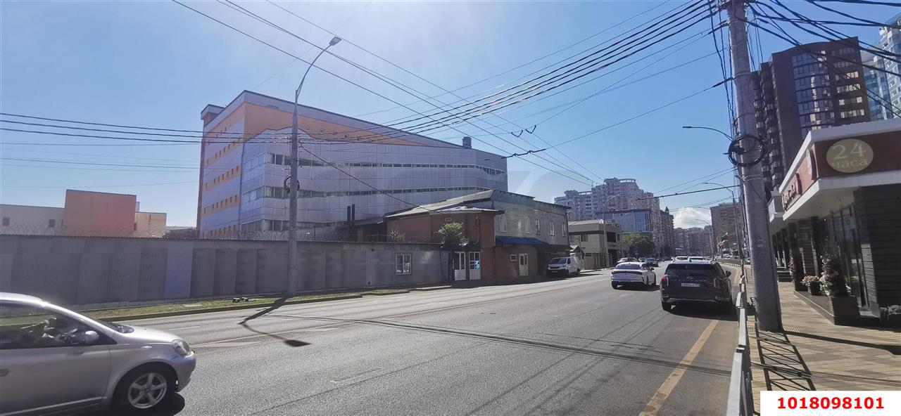 Фото №1: Отдельное здание 393&nbsp;м², 1/2&nbsp;эт. - Краснодар, Западный внутригородской округ, мкр. Центральный, ул. Кубанская Набережная, 152/2