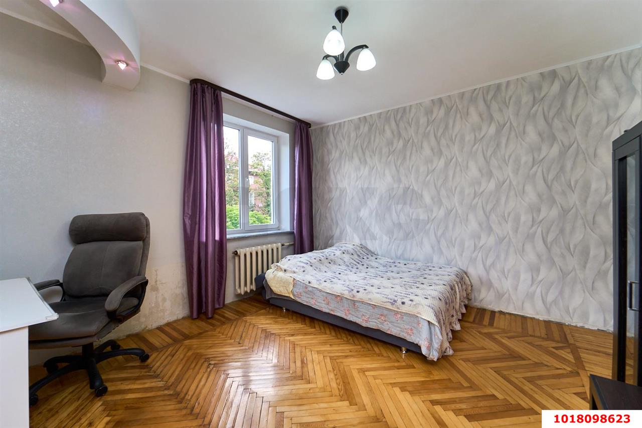 Фото №1: 3-комнатная квартира 70&nbsp;м², 2/3&nbsp;эт. - Краснодар, Карасунский внутригородской округ, ж/м Пашковский, ул. Кутовая, 6