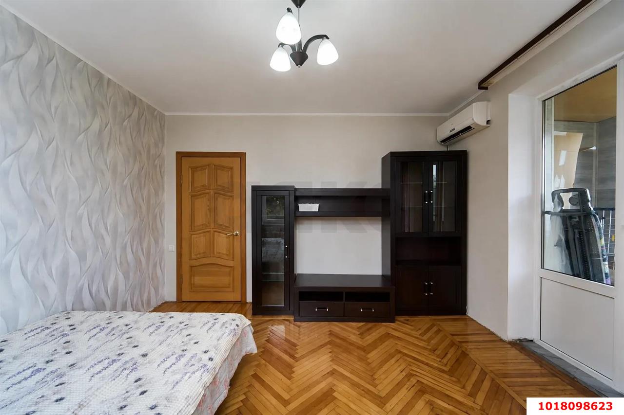 Фото №3: 3-комнатная квартира 70&nbsp;м², 2/3&nbsp;эт. - Краснодар, Карасунский внутригородской округ, ж/м Пашковский, ул. Кутовая, 6
