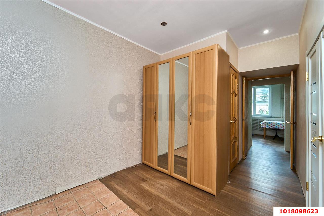 Фото №8: 3-комнатная квартира 70&nbsp;м², 2/3&nbsp;эт. - Краснодар, Карасунский внутригородской округ, ж/м Пашковский, ул. Кутовая, 6
