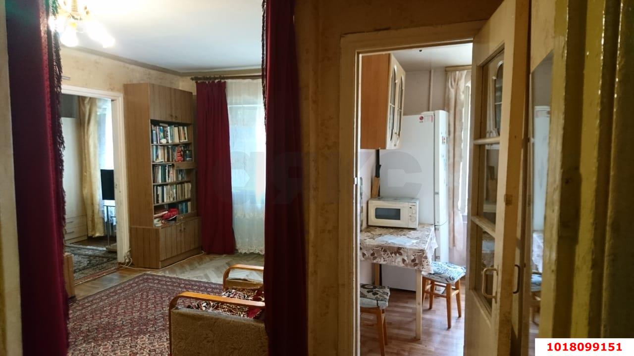 Фото №1: 3-комнатная квартира 60&nbsp;м², 2/4&nbsp;эт. - Краснодар, Центральный внутригородской округ, мкр. Дубинка, ул. Воронежская, 40