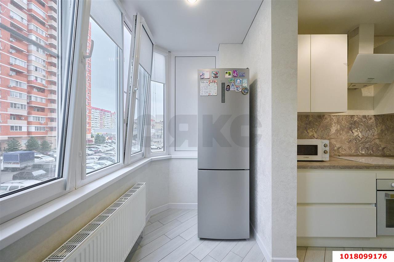 Фото №4: 3-комнатная квартира 80&nbsp;м², 2/19&nbsp;эт. - Краснодар, Прикубанский внутригородской округ, Молодёжный, мкр. жилой комплекс Абрикос, ул. 5-я Дорожная, 68к2