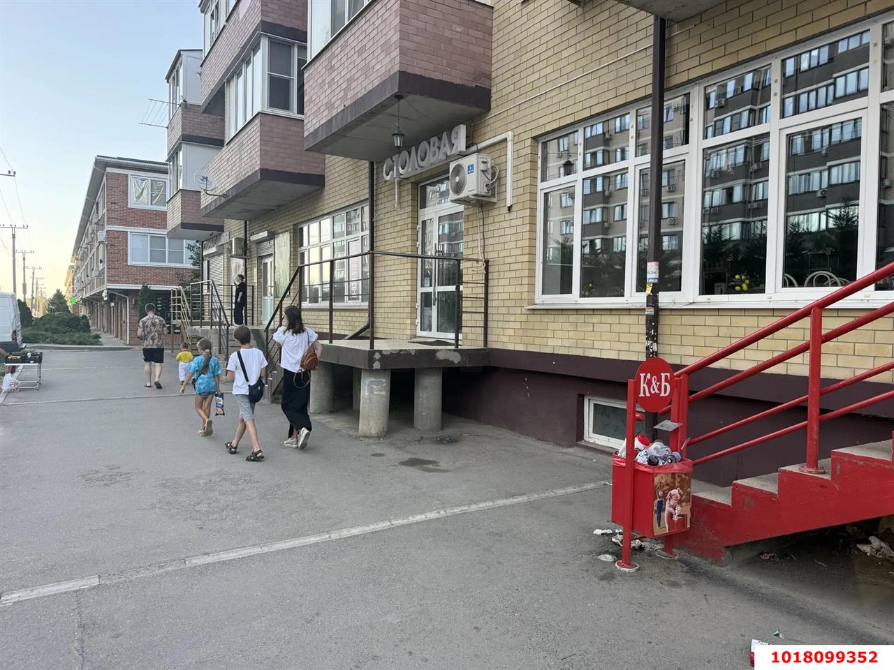 Фото №2: Торговое помещение 185&nbsp;м², 1/3&nbsp;эт. - Краснодар, Прикубанский внутригородской округ, Калинино, мкр. имени Петра Метальникова, ул. Евгении Жигуленко, 30к1