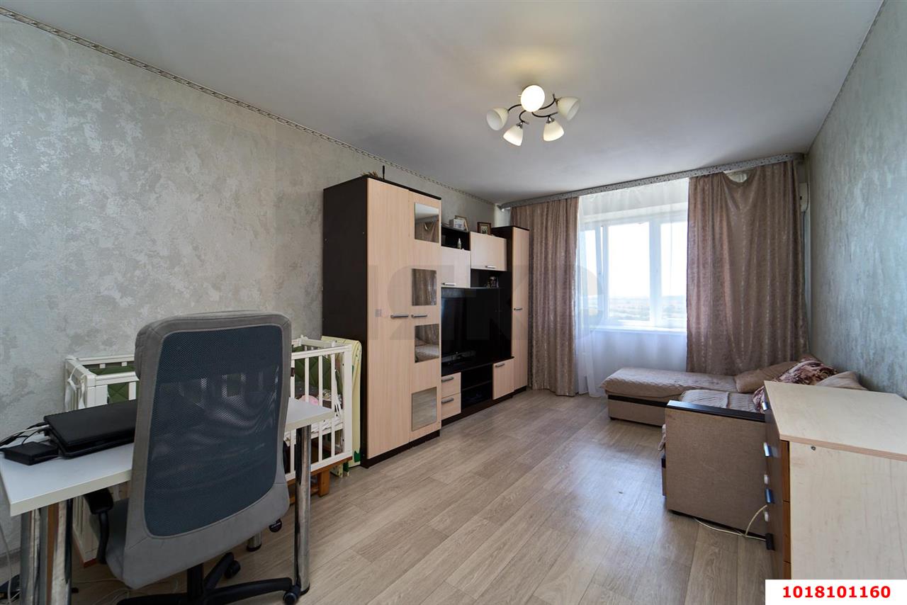 Фото №7: 2-комнатная квартира 57&nbsp;м², 13/14&nbsp;эт. - Краснодар, Западный внутригородской округ, мкр. Юбилейный, пр-кт Чекистов, 1