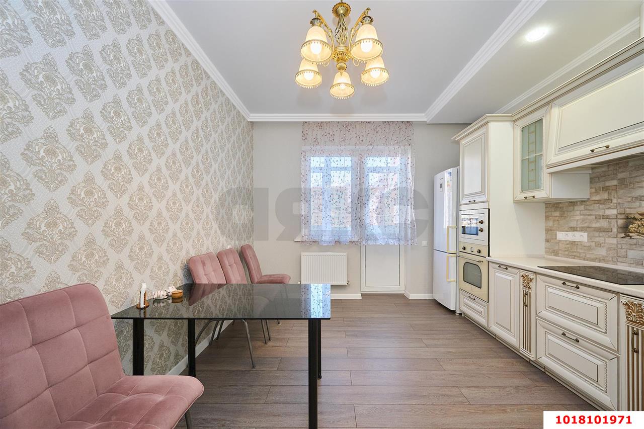 Фото №4: 2-комнатная квартира 72&nbsp;м², 10/19&nbsp;эт. - Краснодар, Западный внутригородской округ, мкр. Юбилейный, ул. 70-летия Октября, 1/5
