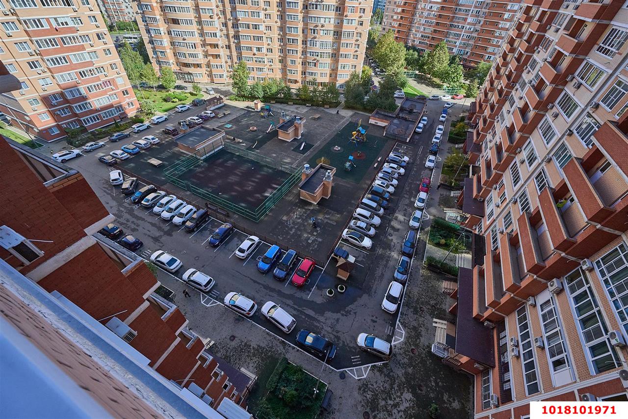 Фото №19: 2-комнатная квартира 72&nbsp;м², 10/19&nbsp;эт. - Краснодар, Западный внутригородской округ, мкр. Юбилейный, ул. 70-летия Октября, 1/5