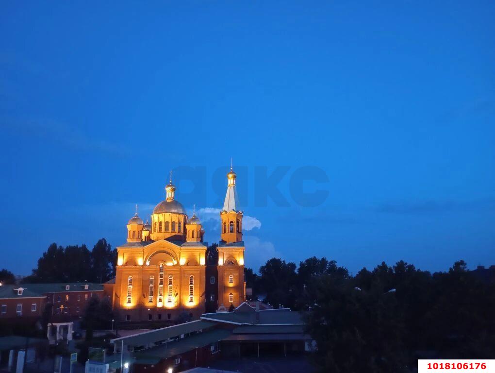 Фото №9: 2-комнатная квартира 56&nbsp;м², 4/16&nbsp;эт. - Краснодар, Западный внутригородской округ, мкр. Юбилейный, ул. 70-летия Октября, 1/1