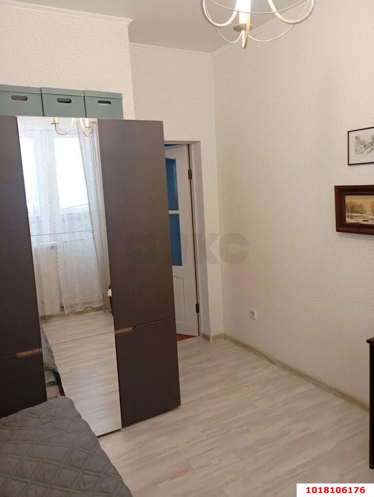 Фото №4: 2-комнатная квартира 56&nbsp;м², 4/16&nbsp;эт. - Краснодар, Западный внутригородской округ, мкр. Юбилейный, ул. 70-летия Октября, 1/1