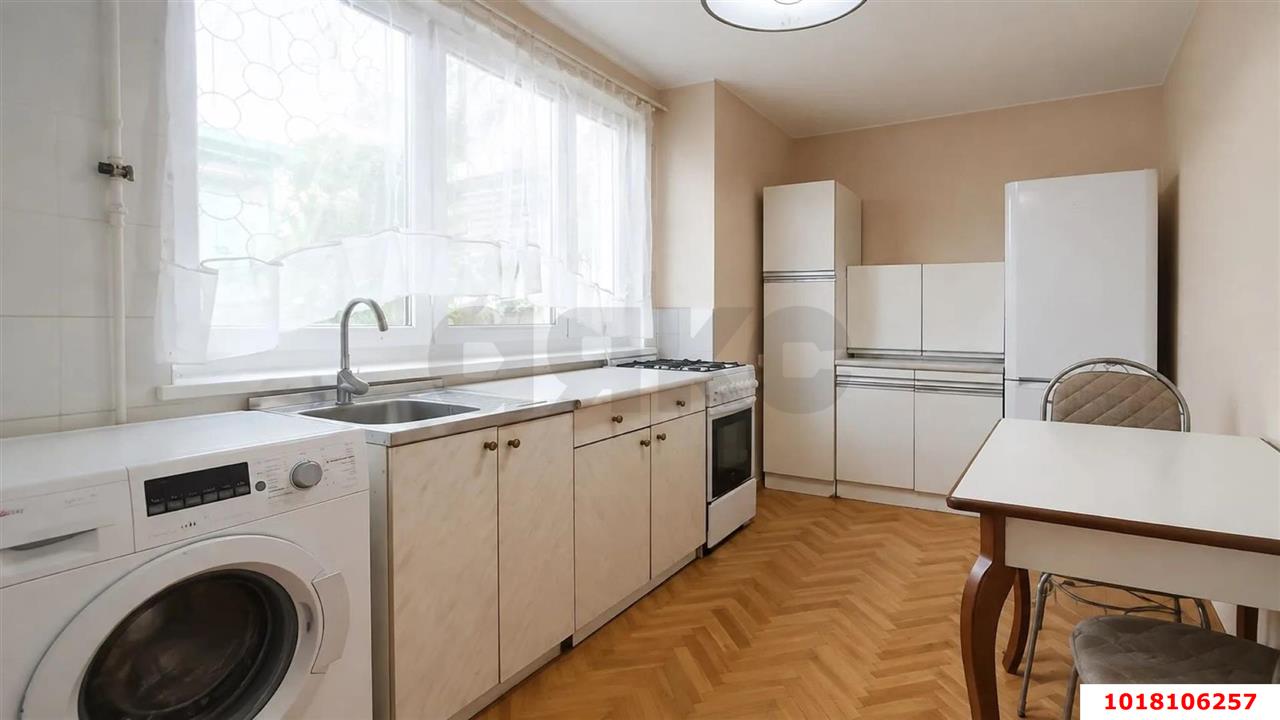 Фото №10: Часть дома 40&nbsp;м² + 1&nbsp;сот., 1&nbsp;эт. - Краснодар, мкр. Западный внутригородской округ, ул. Клубная, 12А