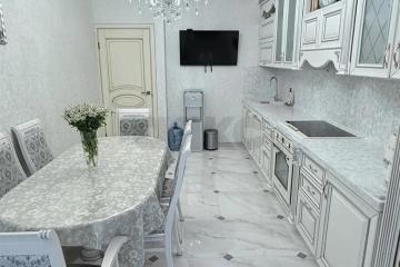 Фото №1: 2-комнатная квартира 70 м², 14/17 эт. - Краснодар, мкр. Школьный, ул. 9 Мая, 48/1к2