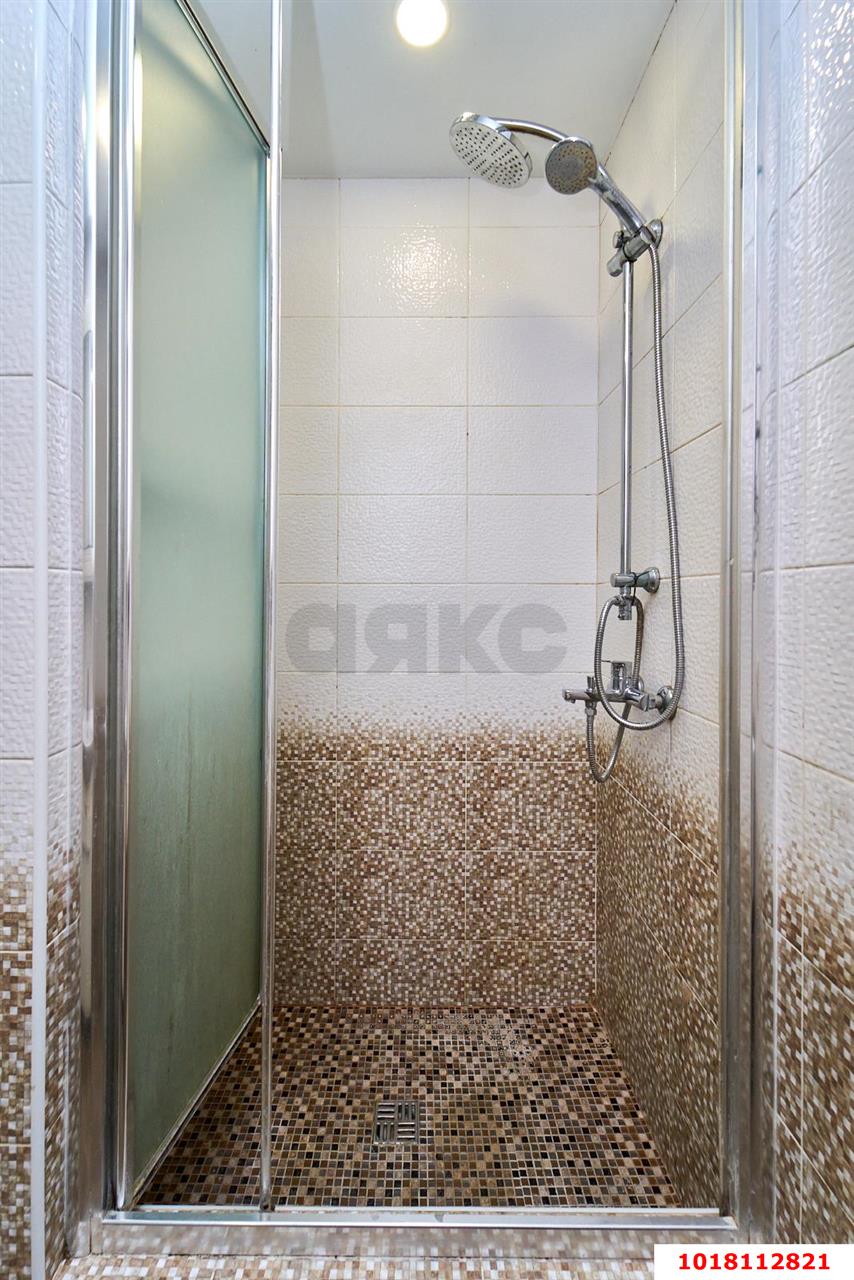 Фото №15: 3-комнатная квартира 60&nbsp;м², 1/5&nbsp;эт. - Краснодар, Центральный внутригородской округ, мкр. Завод Измерительных Приборов, ул. Колхозная, 63