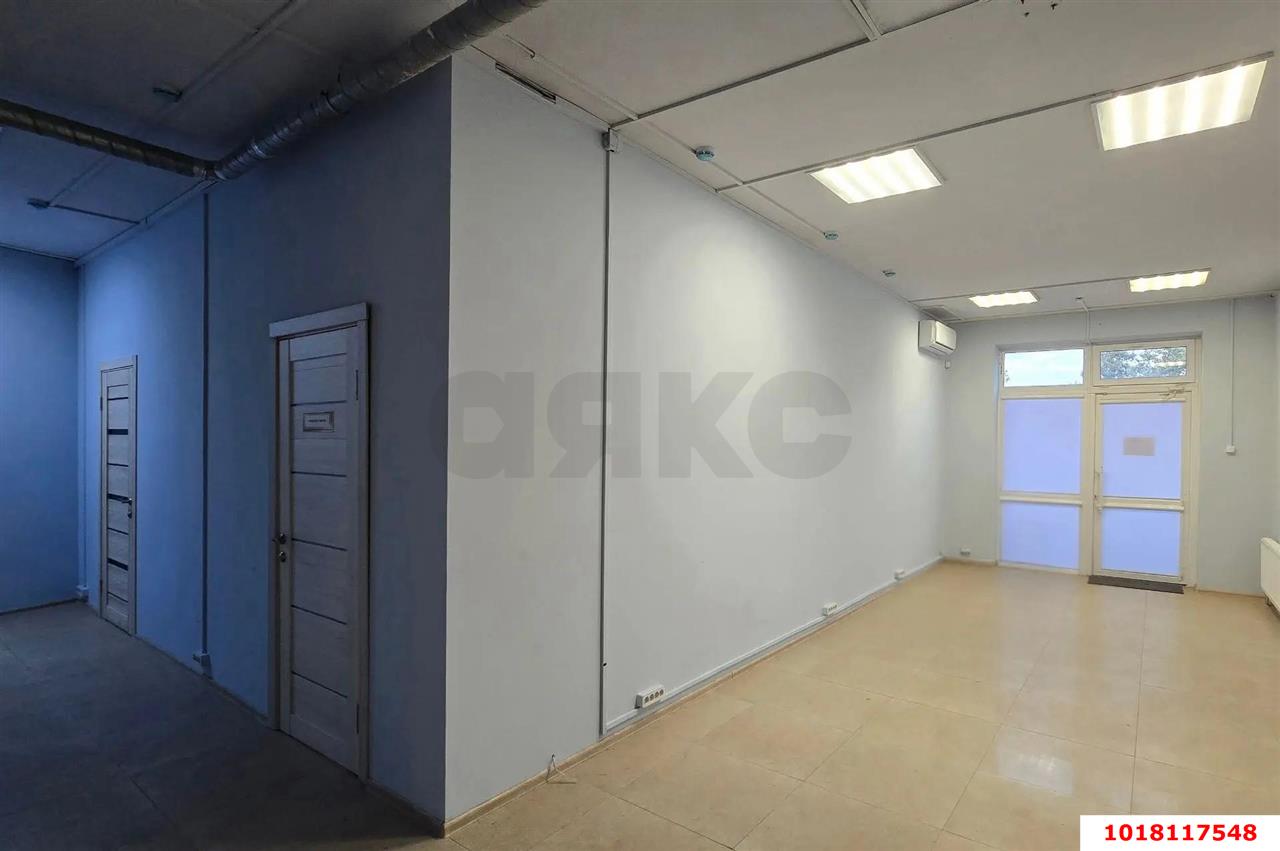 Фото №5: Торговое помещение 80&nbsp;м², 1/23&nbsp;эт. - Краснодар, Центральный внутригородской округ, Черёмушки, мкр. ЖК Солнечный Остров, ул. Ставропольская, 336/6
