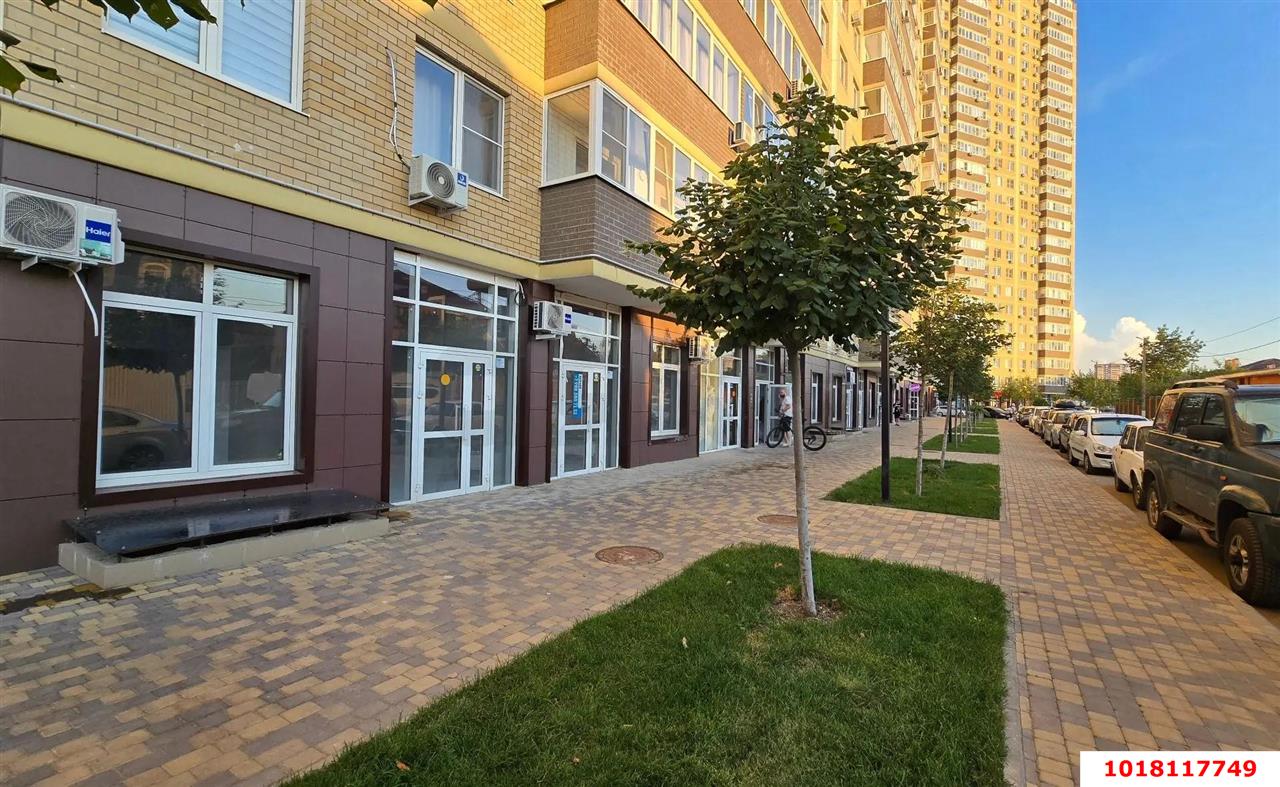 Фото №2: Торговое помещение 61&nbsp;м², 1/24&nbsp;эт. - Краснодар, Прикубанский внутригородской округ, мкр. жилой комплекс Свобода, ул. Домбайская, 55к8