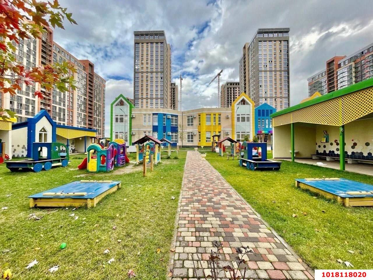 Фото №6: 1-комнатная квартира 43&nbsp;м², 2/18&nbsp;эт. - Знаменский, Карасунский внутригородской округ, мкр. Родные Просторы, ул. Природная, 10Бк5