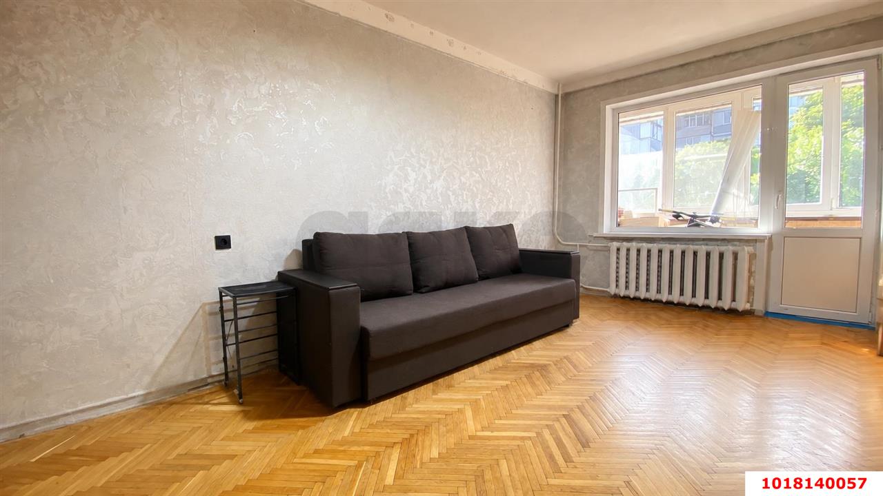 Фото №1: 2-комнатная квартира 50&nbsp;м², 3/9&nbsp;эт. - Краснодар, Прикубанский внутригородской округ, мкр. Юбилейный, ул. имени Калинина, 13к48