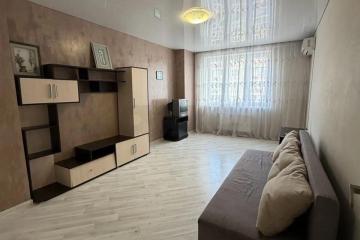 Фото №1: 2-комнатная квартира 70 м², 7/18 эт. - Краснодар, мкр. имени Петра Метальникова, ул. Петра Метальникова, 11