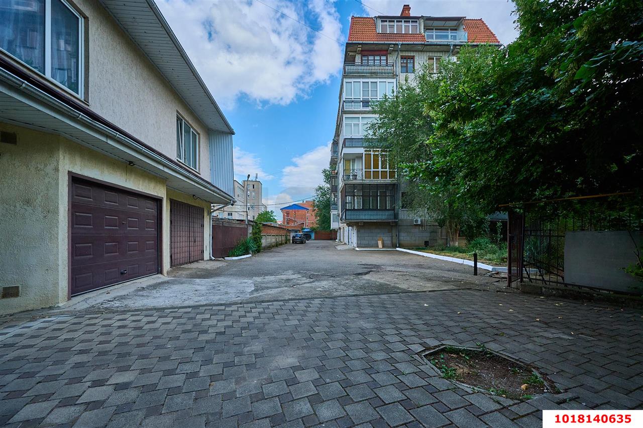 Фото №23: 4-комнатная квартира 144&nbsp;м², 2/6&nbsp;эт. - Краснодар, Карасунский внутригородской округ, мкр. Черёмушки, ул. Селезнёва, 212