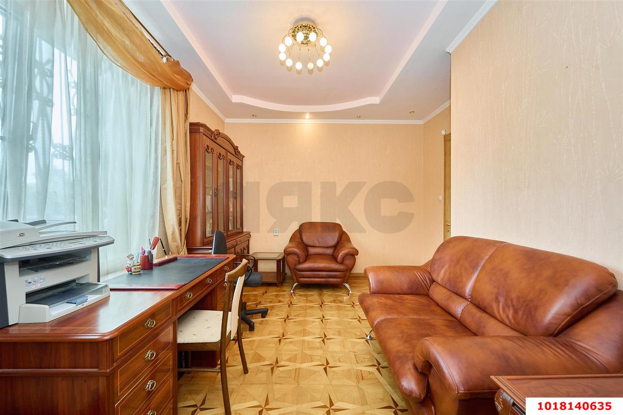 Фото №9: 4-комнатная квартира 144&nbsp;м², 2/6&nbsp;эт. - Краснодар, Карасунский внутригородской округ, мкр. Черёмушки, ул. Селезнёва, 212
