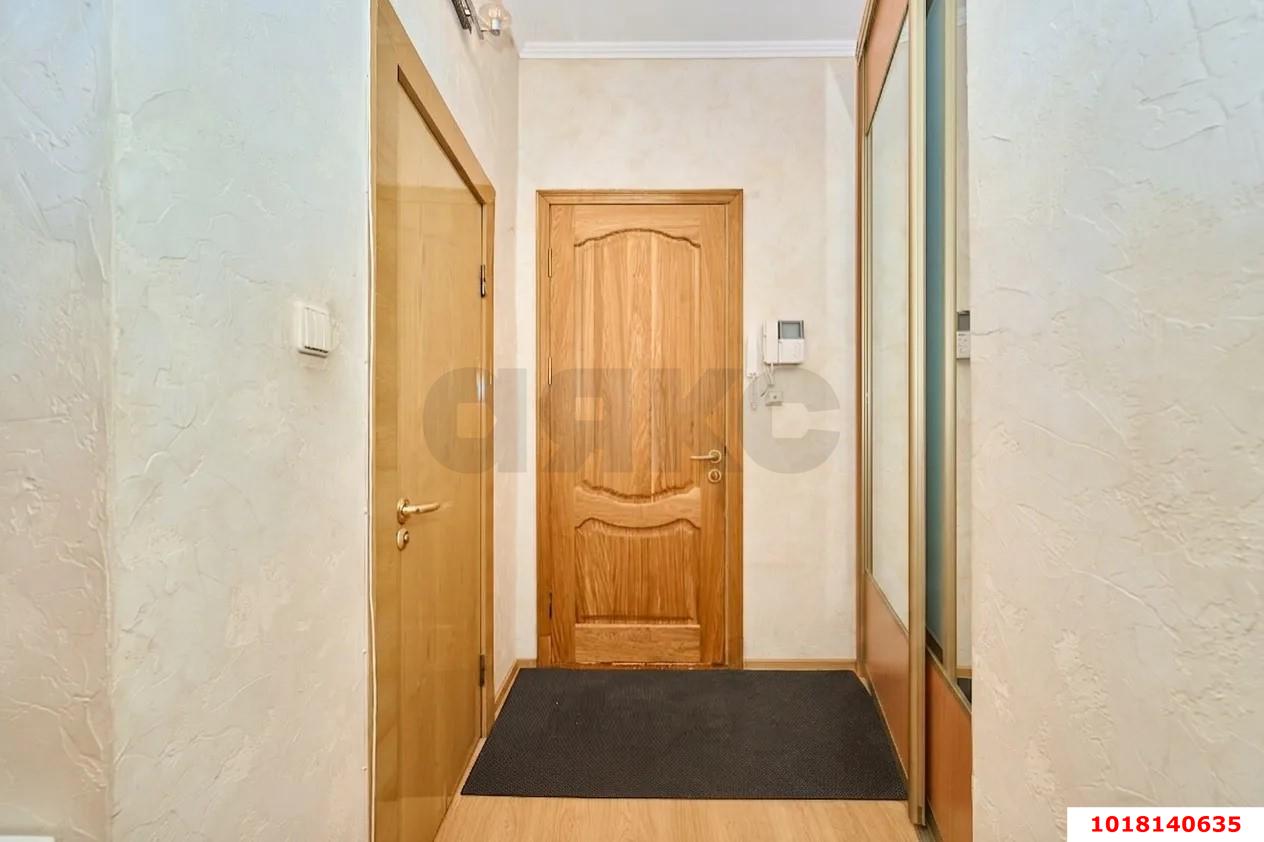 Фото №17: 4-комнатная квартира 144&nbsp;м², 2/6&nbsp;эт. - Краснодар, Карасунский внутригородской округ, мкр. Черёмушки, ул. Селезнёва, 212