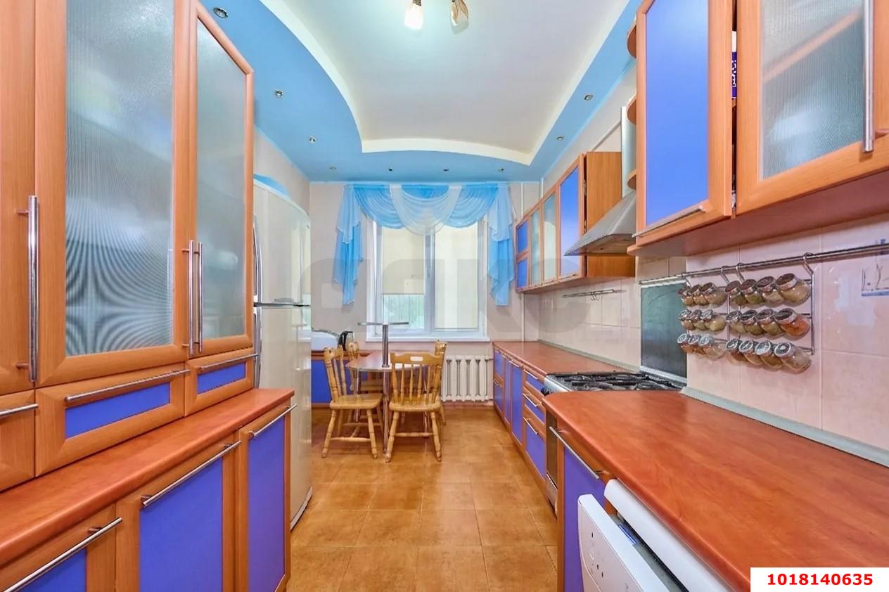 Фото №2: 4-комнатная квартира 144&nbsp;м², 2/6&nbsp;эт. - Краснодар, Карасунский внутригородской округ, мкр. Черёмушки, ул. Селезнёва, 212