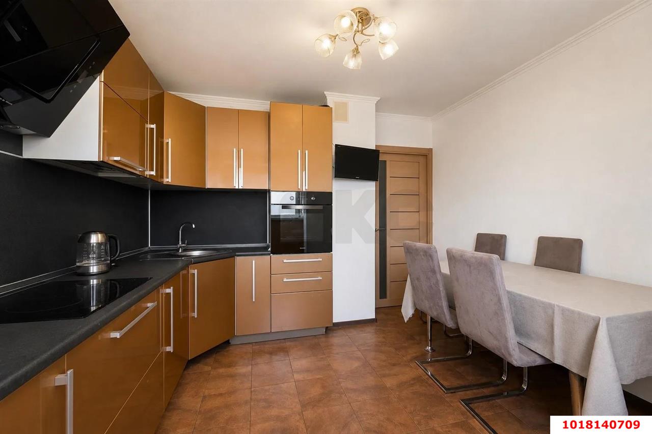 Фото №2: 2-комнатная квартира 61&nbsp;м², 14/14&nbsp;эт. - Краснодар, Западный внутригородской округ, мкр. Юбилейный, ул. Рождественская набережная, 41