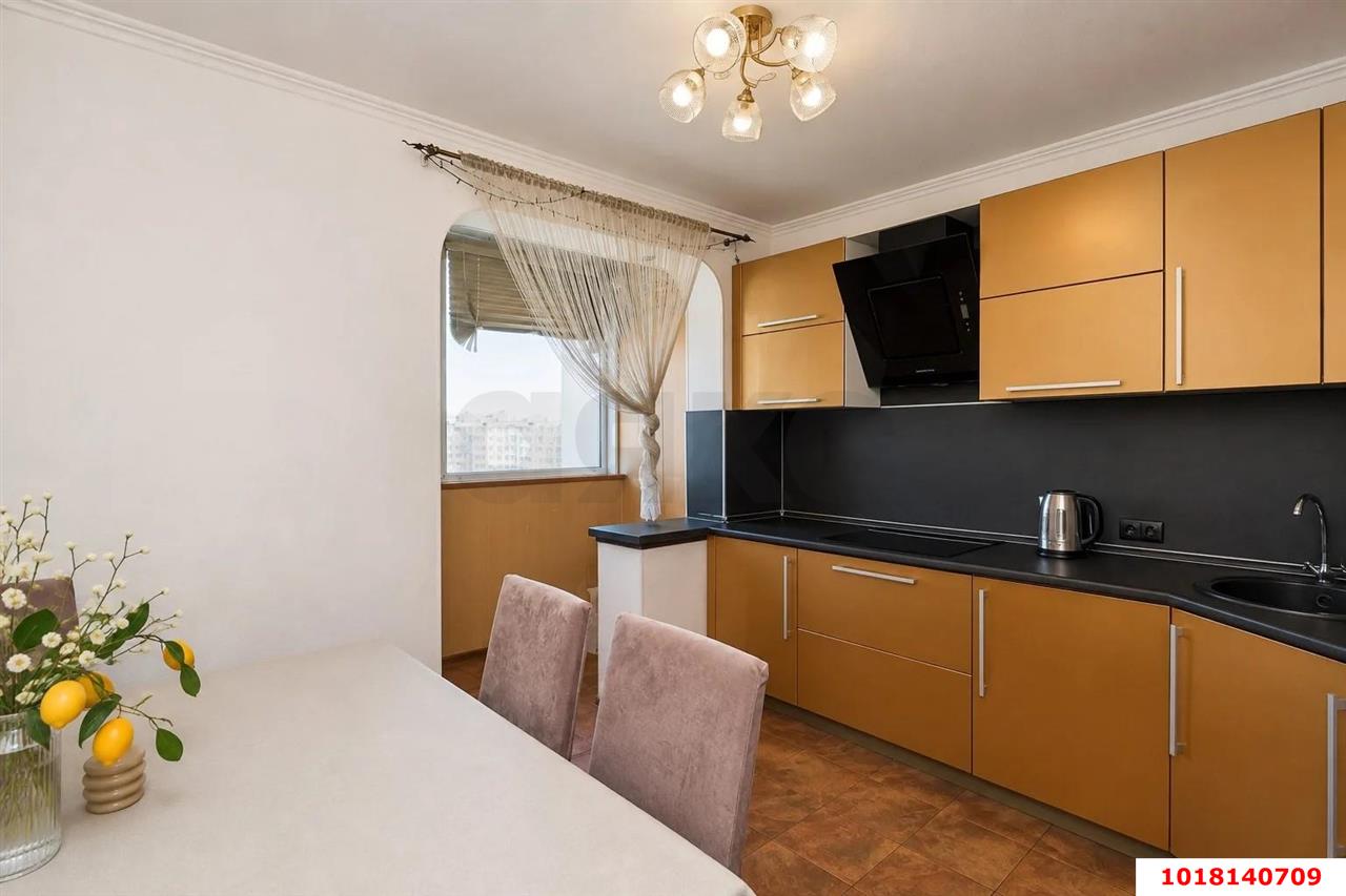 Фото №4: 2-комнатная квартира 61&nbsp;м², 14/14&nbsp;эт. - Краснодар, Западный внутригородской округ, мкр. Юбилейный, ул. Рождественская набережная, 41