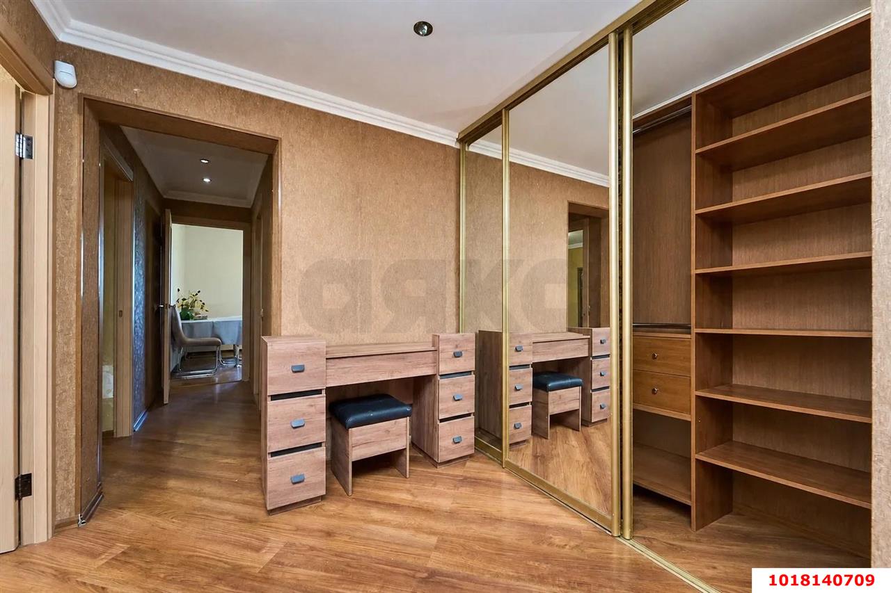 Фото №7: 2-комнатная квартира 61&nbsp;м², 14/14&nbsp;эт. - Краснодар, Западный внутригородской округ, мкр. Юбилейный, ул. Рождественская набережная, 41