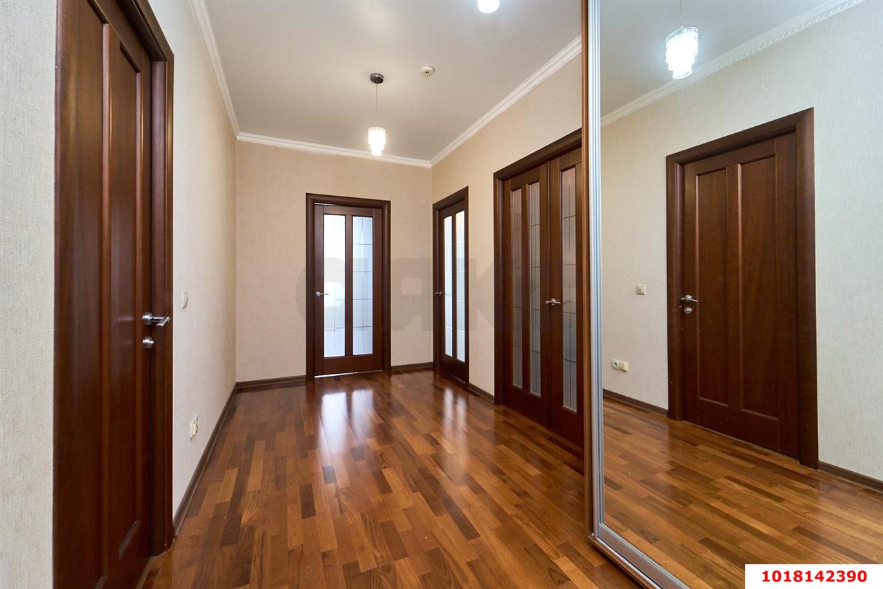 Фото №9: 2-комнатная квартира 90&nbsp;м², 16/16&nbsp;эт. - Краснодар, Прикубанский внутригородской округ, мкр. Завод Измерительных Приборов, ул. Зиповская, 11