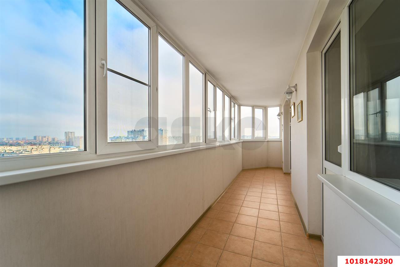 Фото №12: 2-комнатная квартира 90&nbsp;м², 16/16&nbsp;эт. - Краснодар, Прикубанский внутригородской округ, мкр. Завод Измерительных Приборов, ул. Зиповская, 11