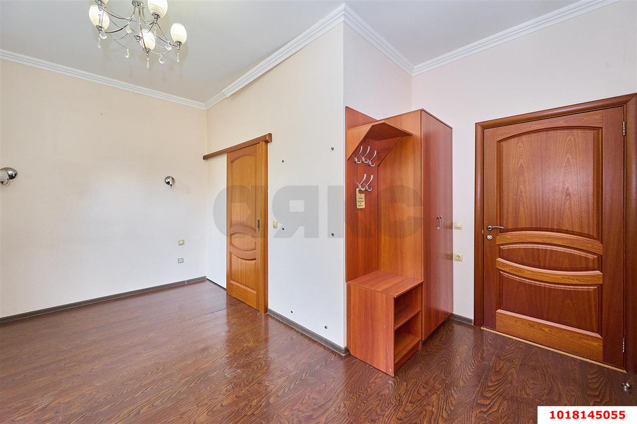 Фото №10: Отдельное здание 470&nbsp;м², 4/4&nbsp;эт. - Краснодар, Центральный внутригородской округ, мкр. Дубинка, ул. Черноморская, 47