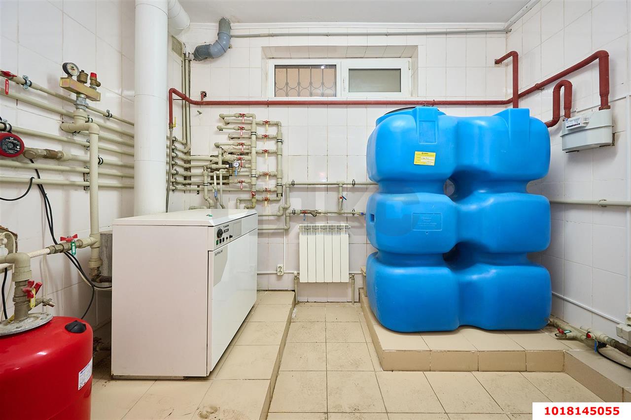 Фото №31: Отдельное здание 470&nbsp;м², 4/4&nbsp;эт. - Краснодар, Центральный внутригородской округ, мкр. Дубинка, ул. Черноморская, 47