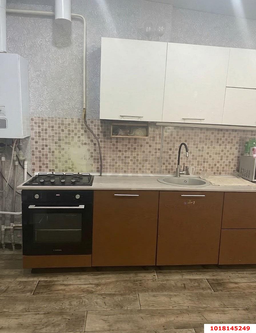 Фото №1: 2-комнатная квартира 57&nbsp;м², 1/1&nbsp;эт. - Краснодар, Центральный внутригородской округ, Черёмушки, мкр. Дубинка, пр-д 1-й  Стасова, 90