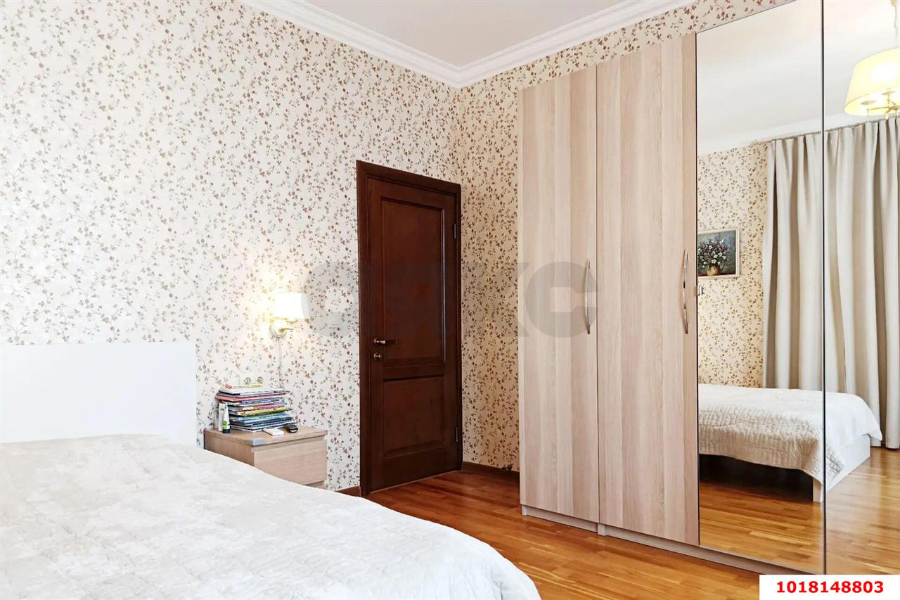 Фото №7: 3-комнатная квартира 80&nbsp;м², 14/16&nbsp;эт. - Краснодар, Западный внутригородской округ, мкр. Юбилейный, ул. 70-летия Октября, 1/4