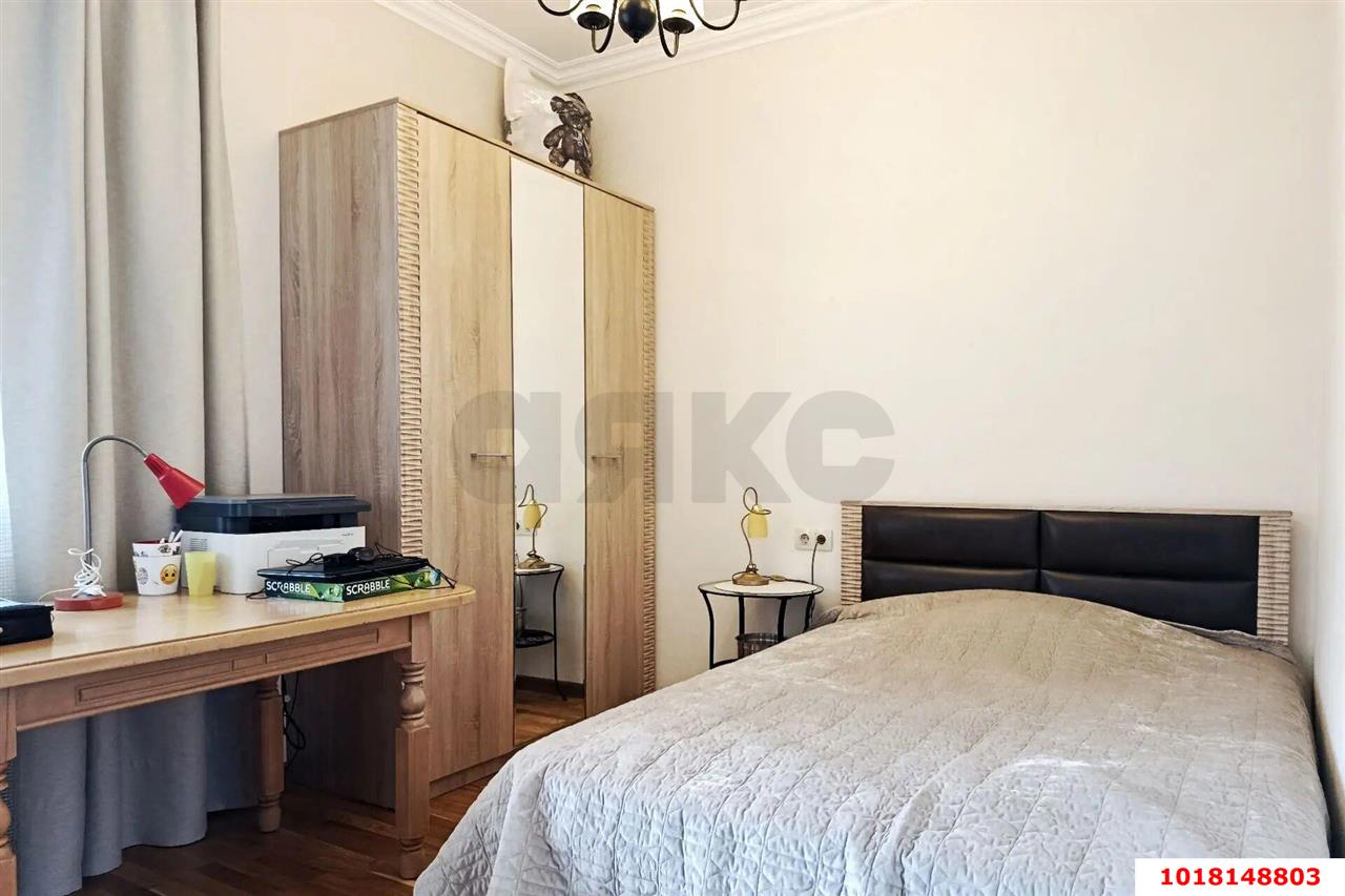 Фото №8: 3-комнатная квартира 80&nbsp;м², 14/16&nbsp;эт. - Краснодар, Западный внутригородской округ, мкр. Юбилейный, ул. 70-летия Октября, 1/4