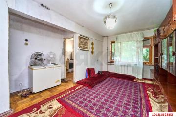 Фото №1: 3-комнатная квартира 58 м², 1/5 эт. - Краснодар, мкр. Черёмушки, ул. Айвазовского, 118